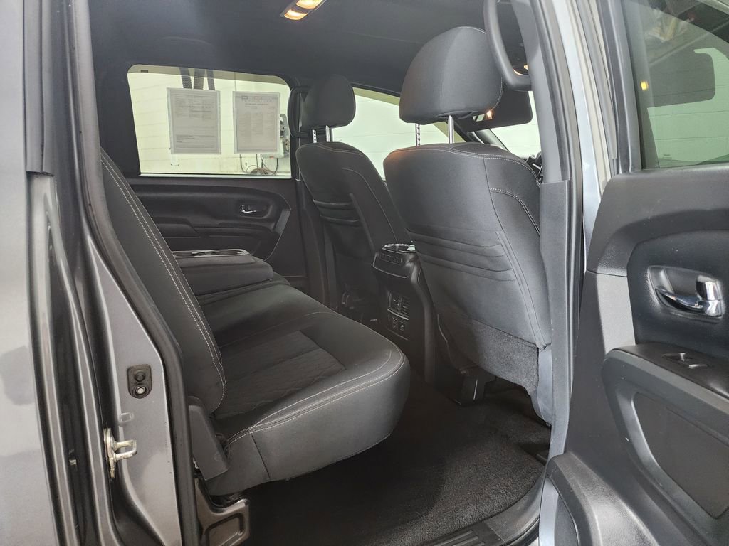 Used 2019 Nissan Titan SV w/ SV Convenience Package AWD/4WD image 30