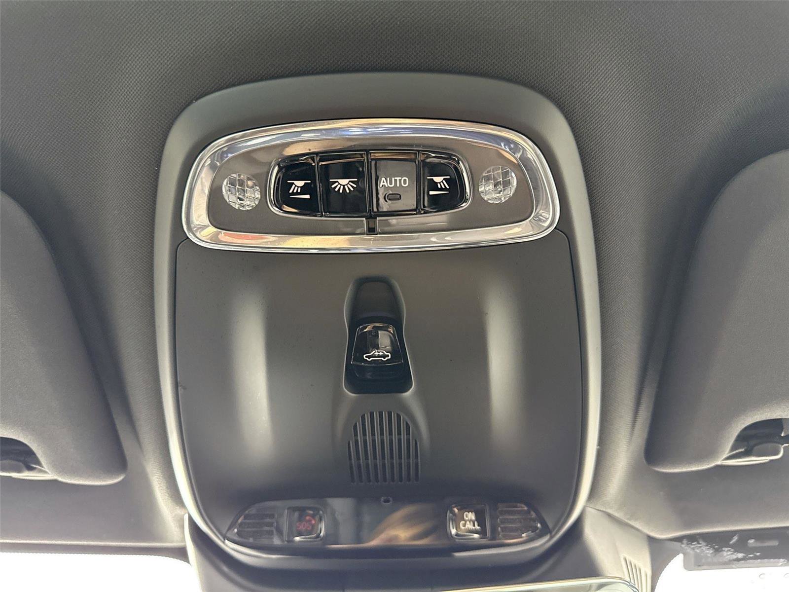 Used 2019 Volvo S60 T5 R-Design image 23