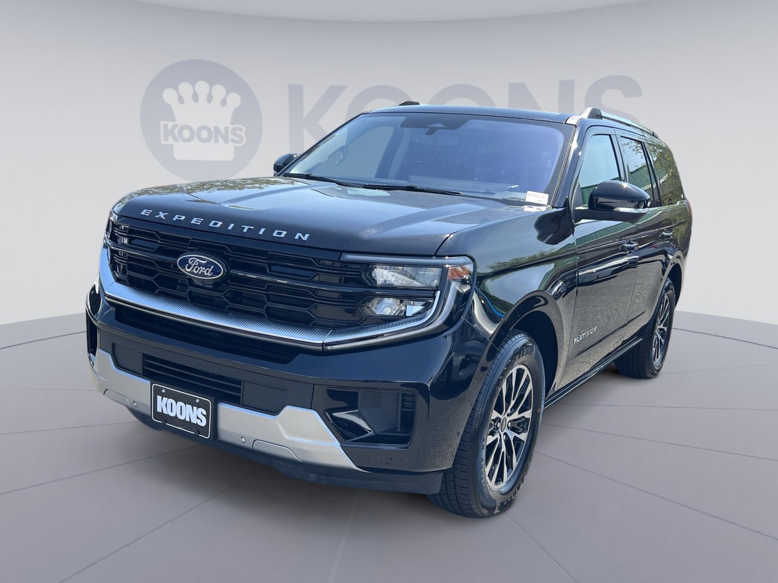 Certified 2025 Ford Expedition Platinum AWD/4WD image 1