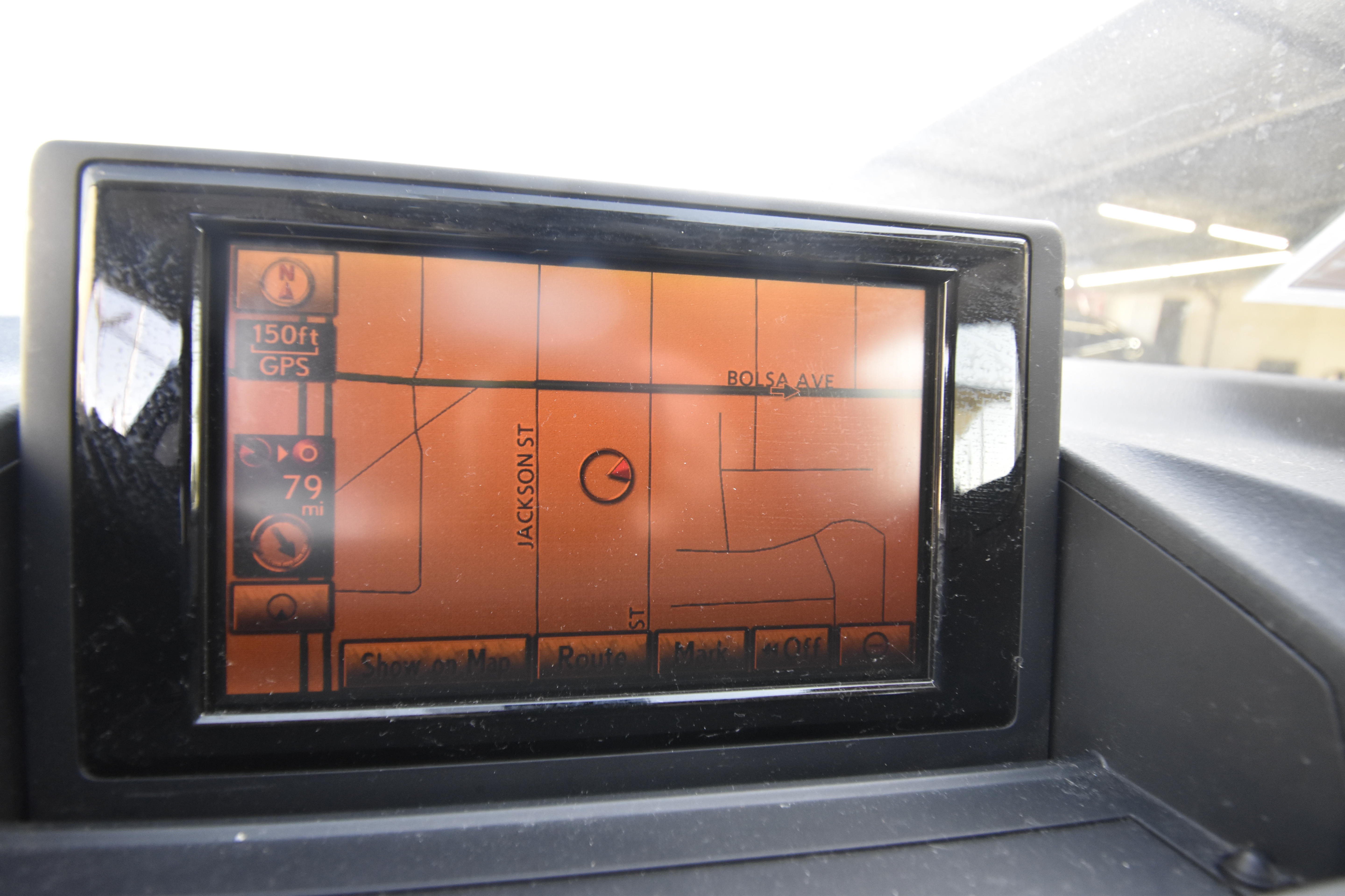 Used 2012 Lexus CT 200h Premium w/ Leather Pkg FWD image 8
