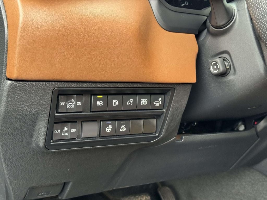 Used 2023 Toyota Tundra 1794 Edition AWD/4WD image 9