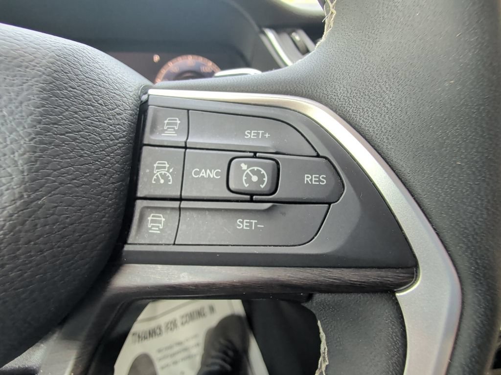Used 2023 Jeep Grand Cherokee Limited AWD/4WD image 18