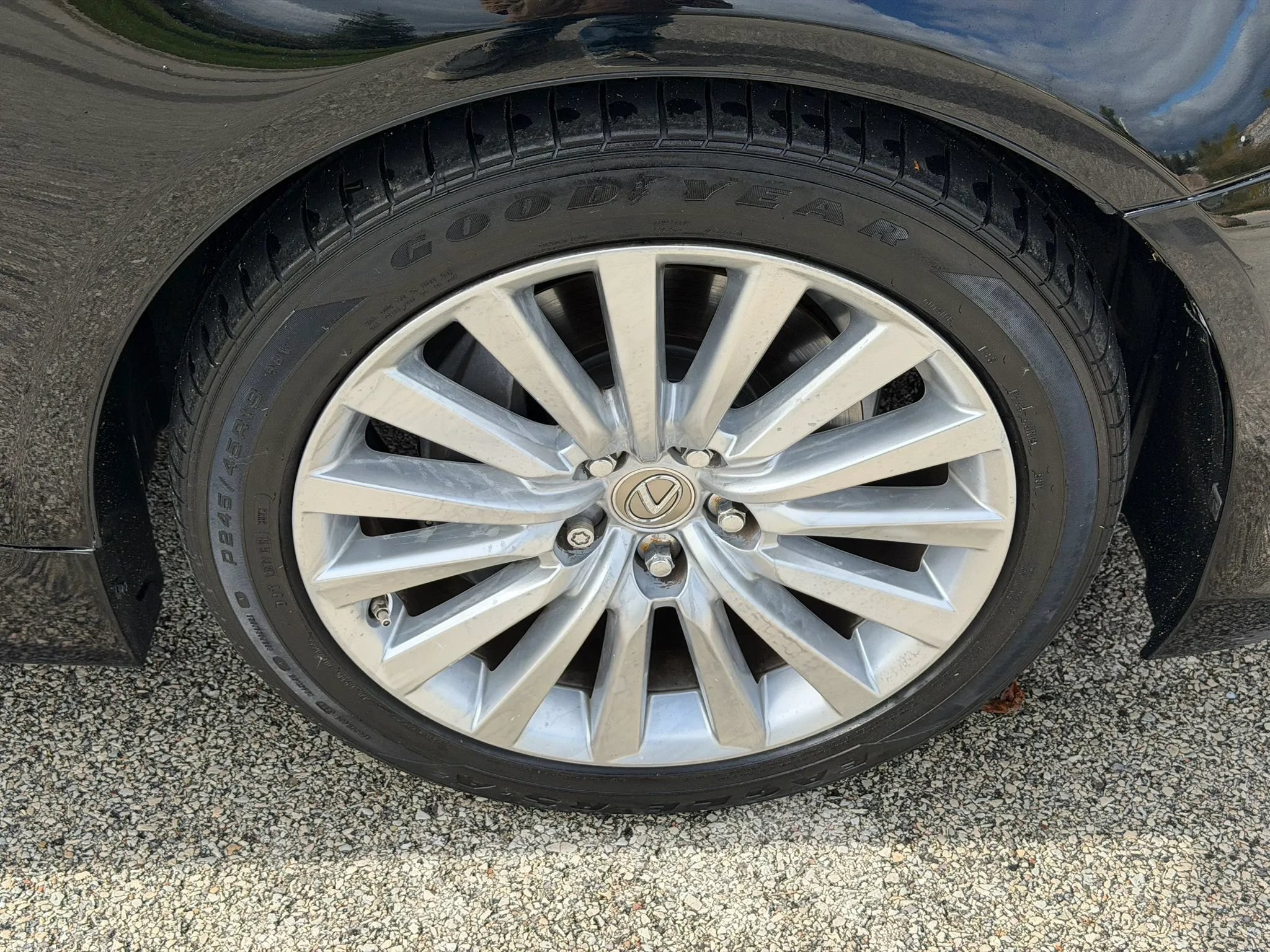 Used 2014 Lexus LS 460 w/ Comfort Package RWD image 12