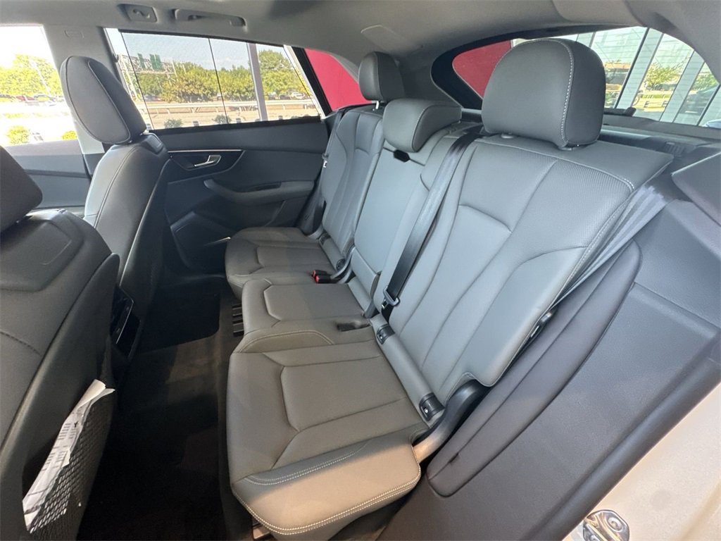 New 2025 Audi Q8 Premium Plus image 24