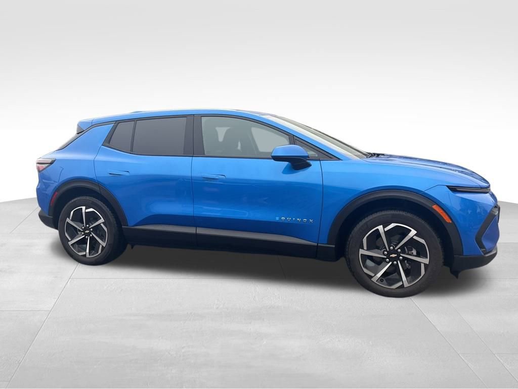 Used 2025 Chevrolet Equinox EV LT image 7