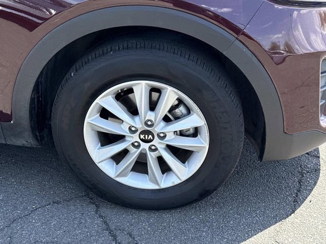 Used 2019 Kia Sorento LX w/ Option Group 020 AWD/4WD image 7