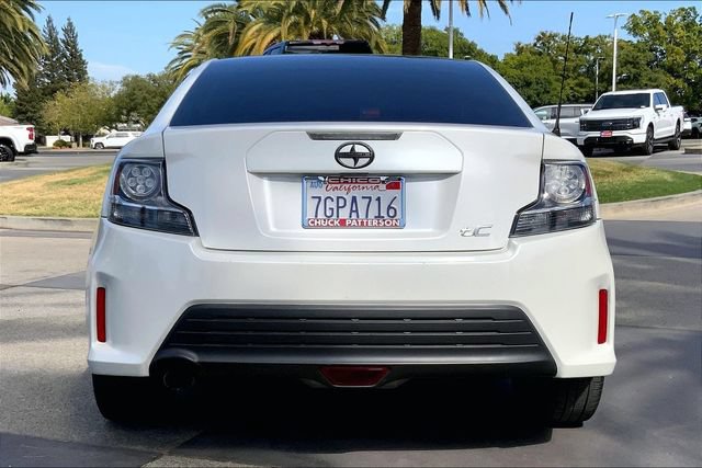 Used 2015 Scion tC FWD image 4