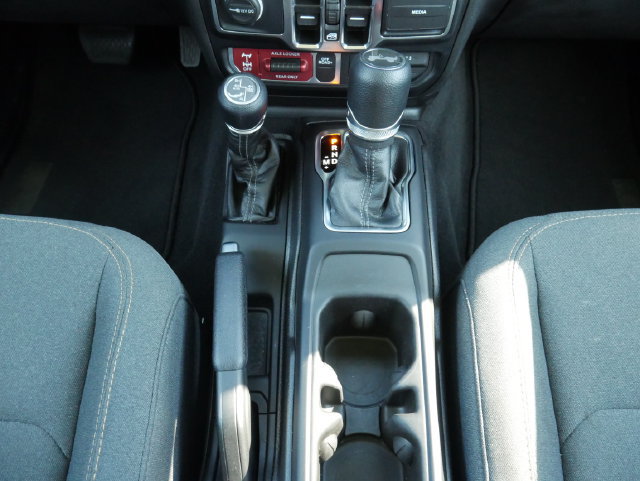 Used 2025 Jeep Wrangler Unlimited Sport S 4xe AWD/4WD image 21