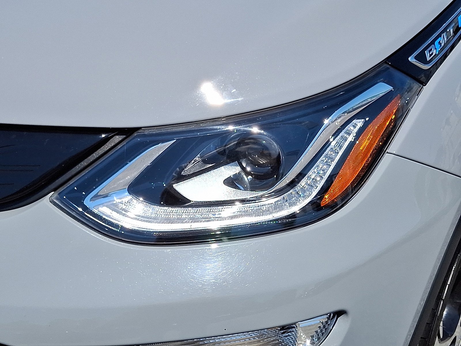 Used 2020 Chevrolet Bolt Premier w/ Infotainment Package FWD image 10