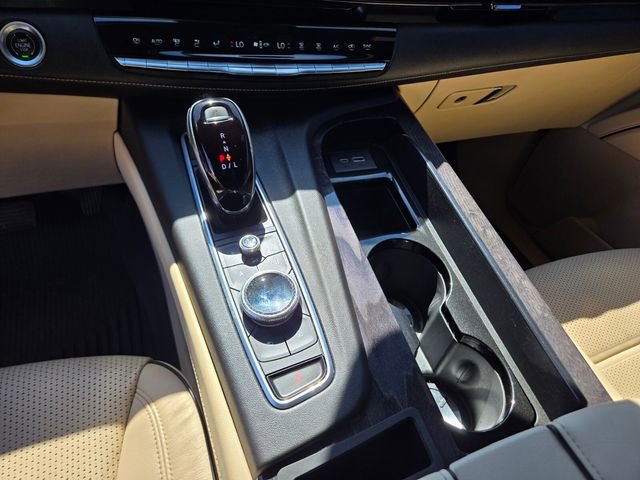 Used 2021 Cadillac Escalade Premium Luxury image 21