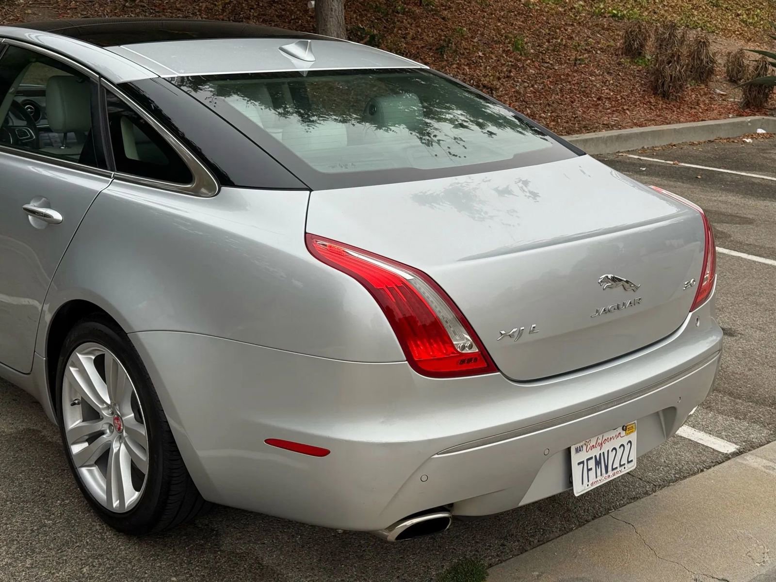 Used 2014 Jaguar XJ L Portfolio image 18