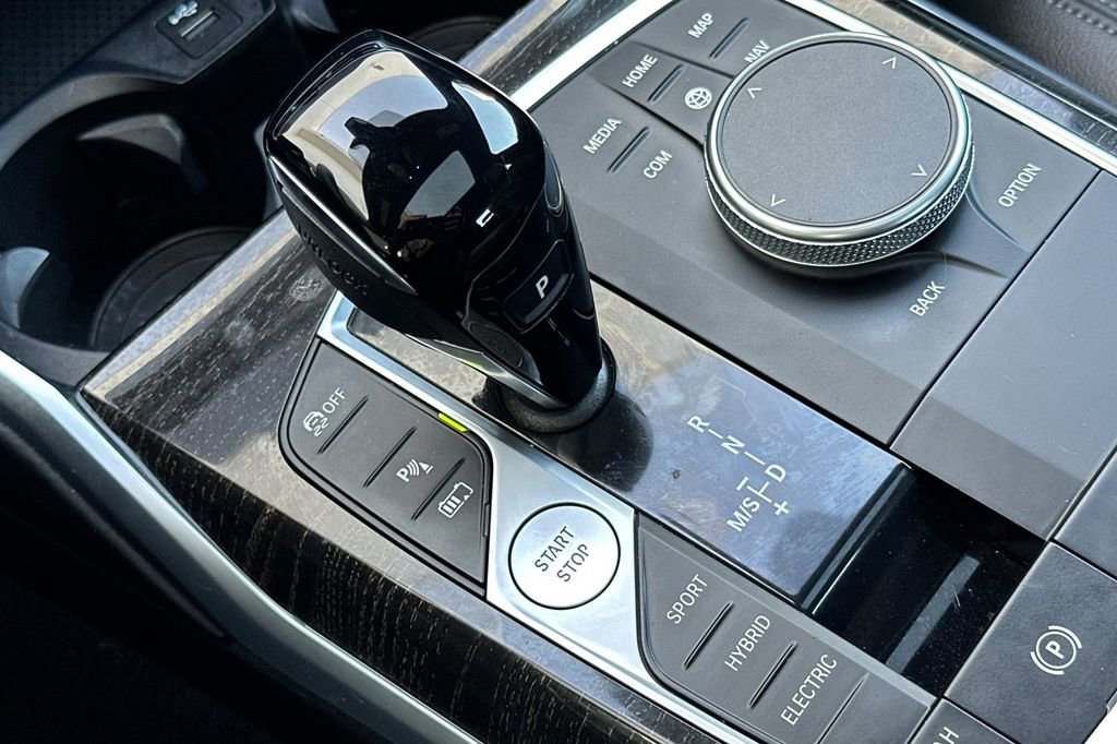 Used 2022 BMW 330e w/ Driving Assistance Package image 23