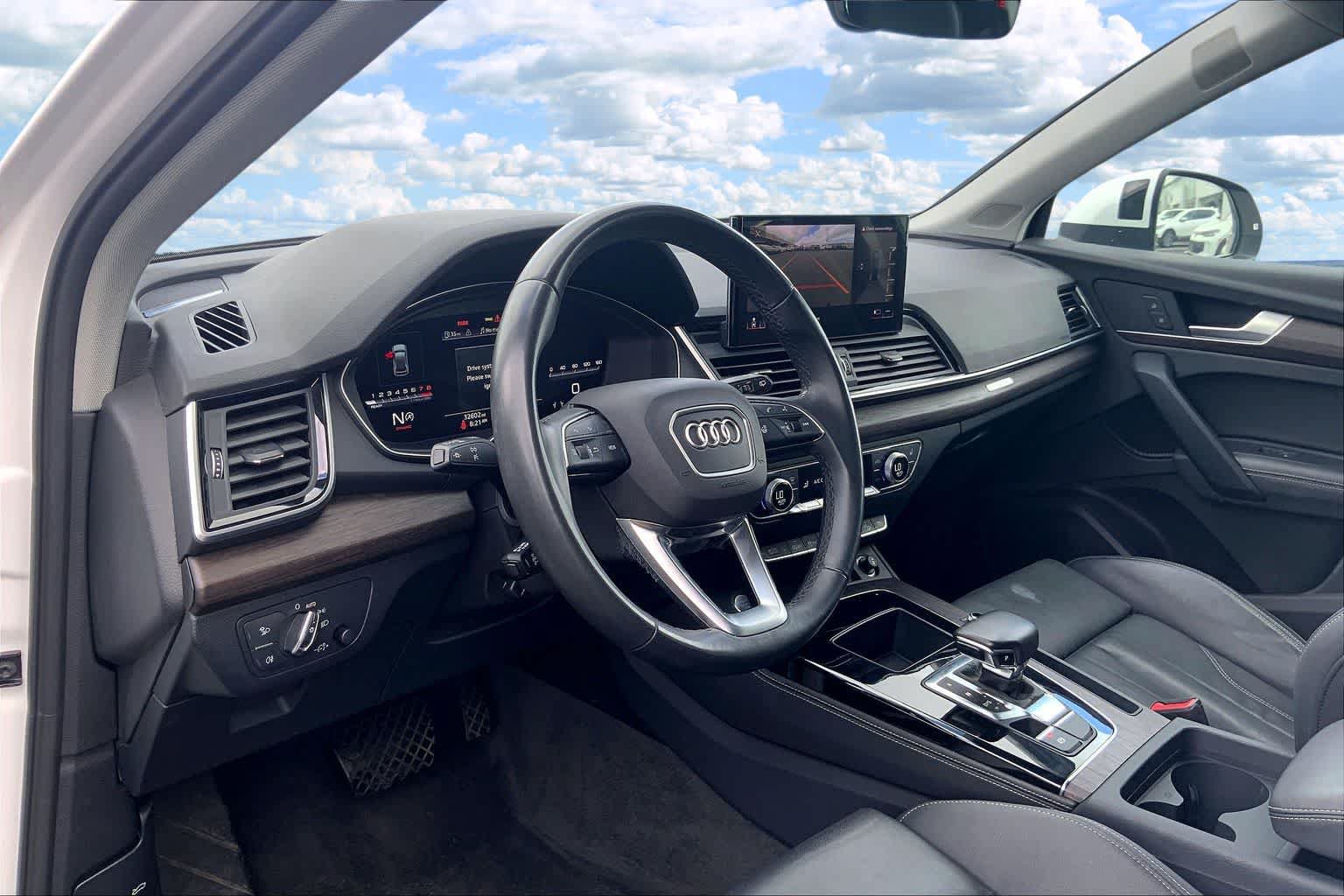Used 2024 Audi Q5 2.0T Premium Plus AWD/4WD image 2