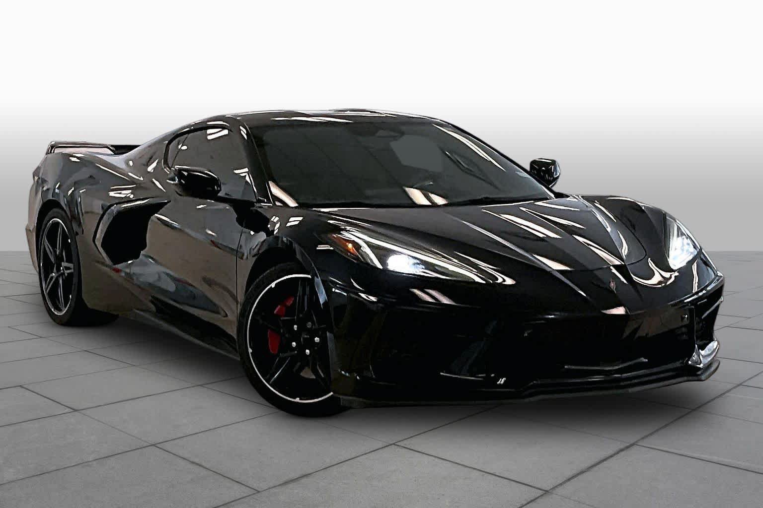 Used 2024 Chevrolet Corvette Stingray Premium Cpe w/ Z51 Performance Package RWD image 2