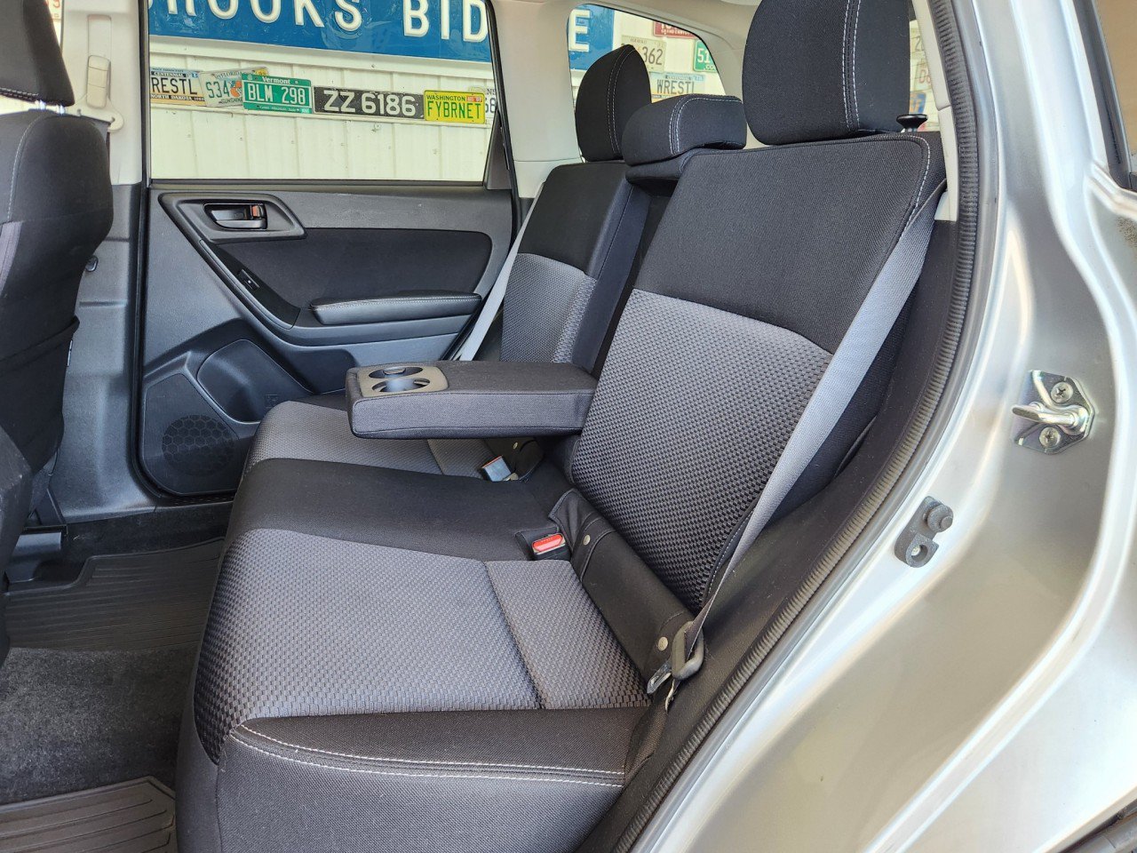 Used 2016 Subaru Forester 2.5i Premium w/ Popular Package #1 AWD/4WD image 4
