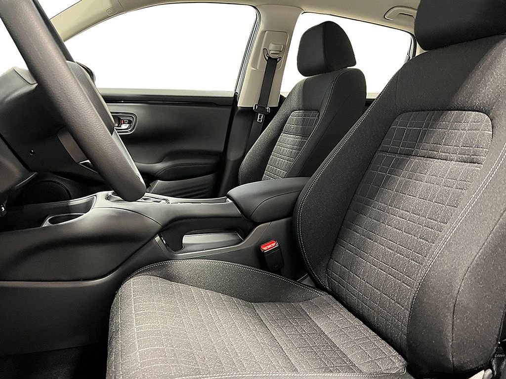 Used 2025 Honda HR-V LX image 12