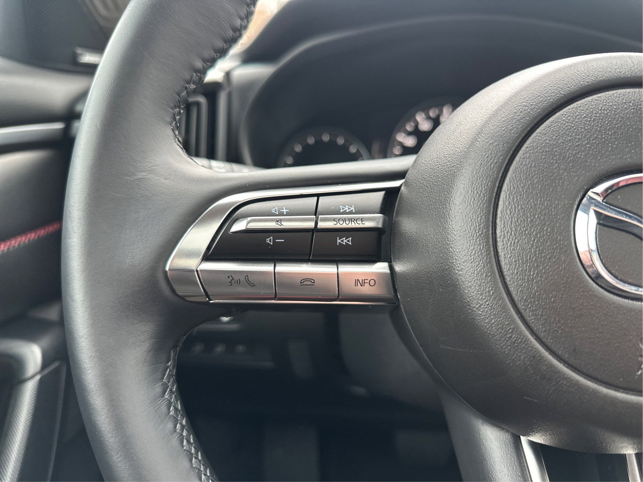 Certified 2025 MAZDA CX-50 AWD 2.5 Hybrid w/ Premium Pkg image 34