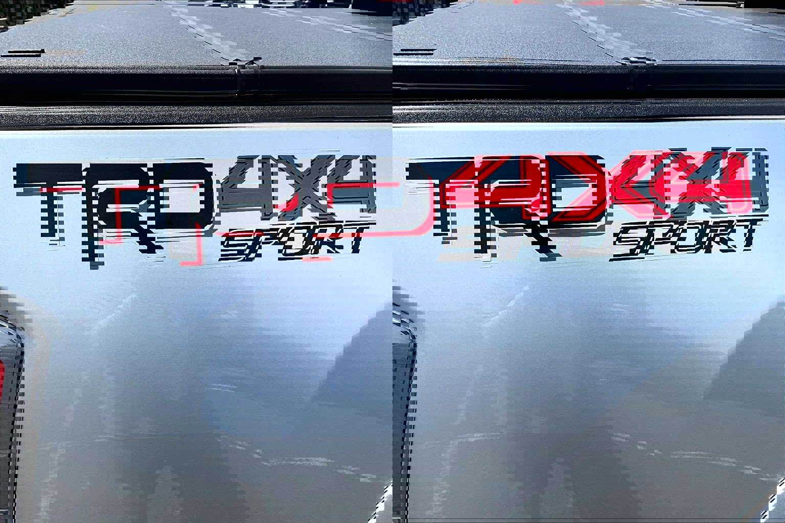 Used 2023 Toyota Tacoma TRD Sport w/ Black Out Package (TMS) AWD/4WD image 8