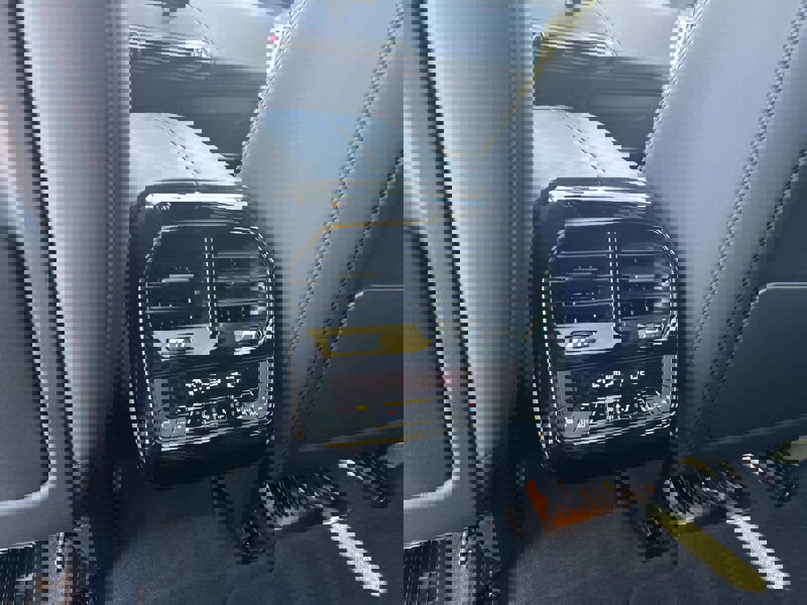 Used 2025 BMW iX M60 image 16