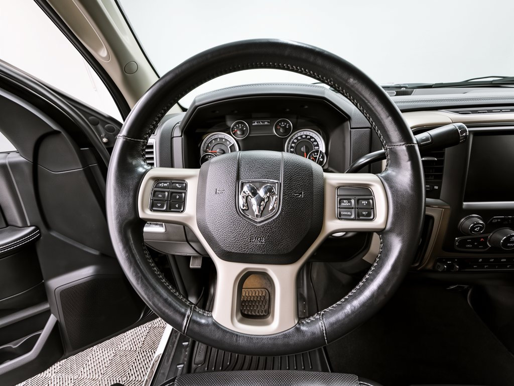 Used 2014 RAM 3500 Laramie w/ Convenience Group AWD/4WD image 10