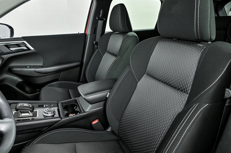 Used 2024 Mitsubishi Outlander ES AWD/4WD image 15