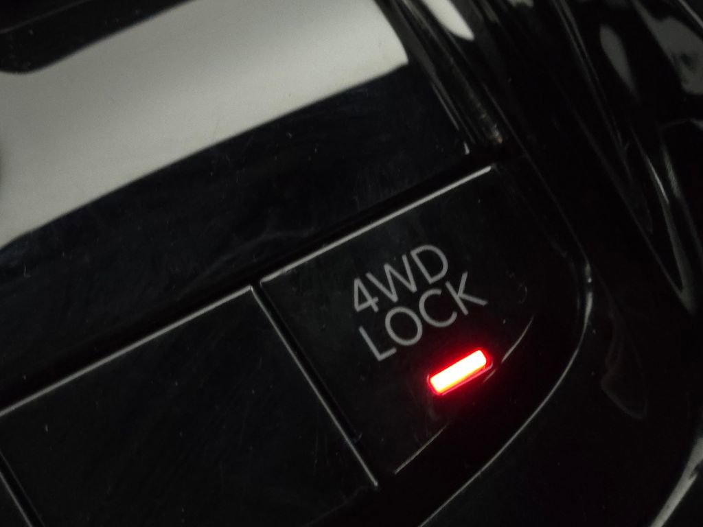 Used 2024 Jeep Compass Limited image 8