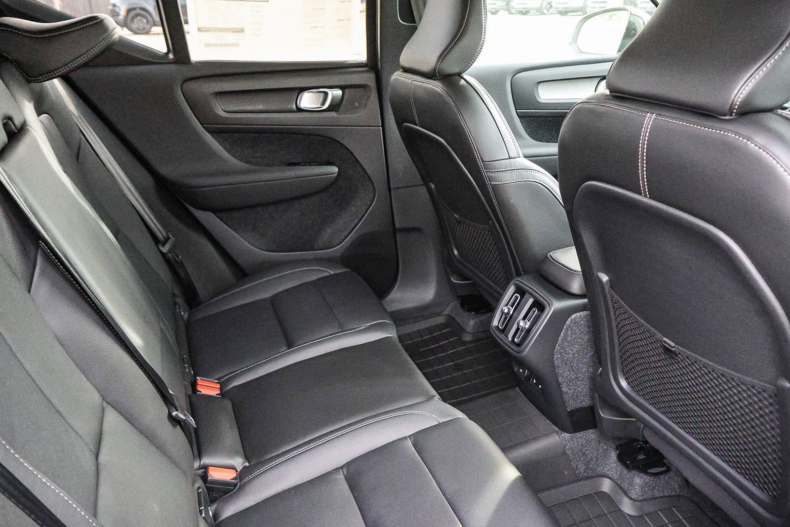 New 2026 Volvo XC40 B5 Core w/ Climate Package image 20