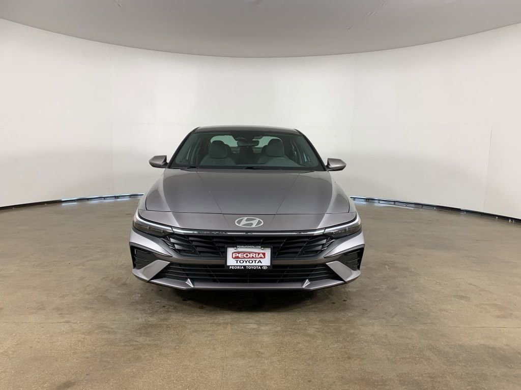 Used 2024 Hyundai Elantra SEL image 3