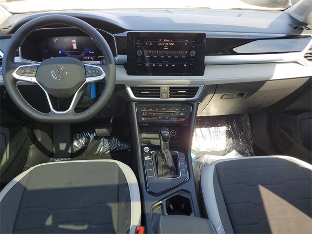 New 2025 Volkswagen Taos SE image 13