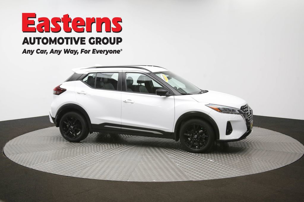 Used 2023 Nissan Kicks SR w/ SR Premium Package image 48