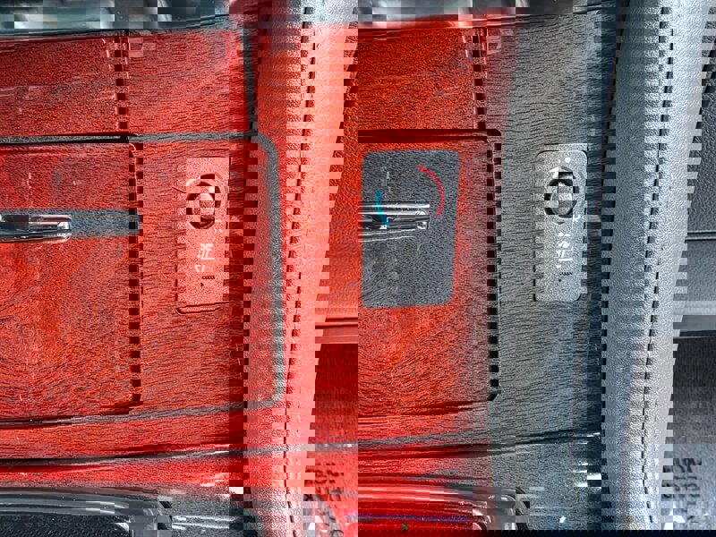 Used 2009 Lexus LX 570 4WD image 33