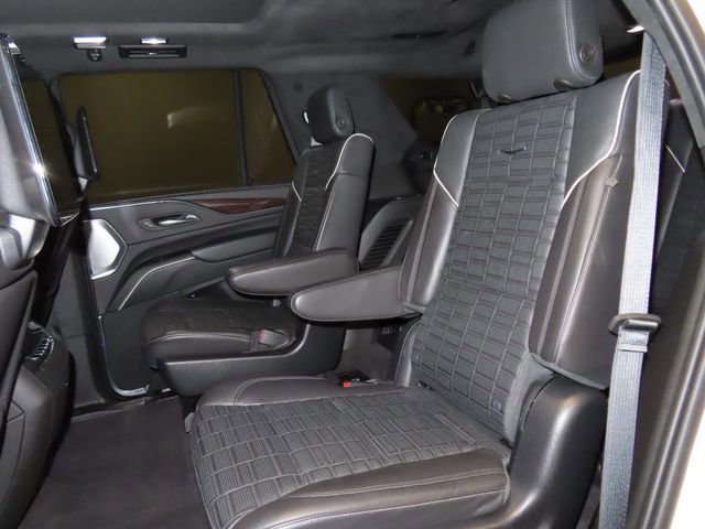 Used 2022 Cadillac Escalade Premium Luxury Platinum AWD/4WD image 19