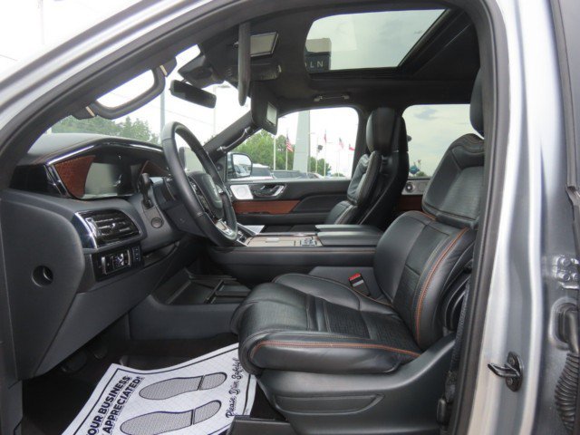 Certified 2024 Lincoln Navigator Black Label AWD/4WD image 25