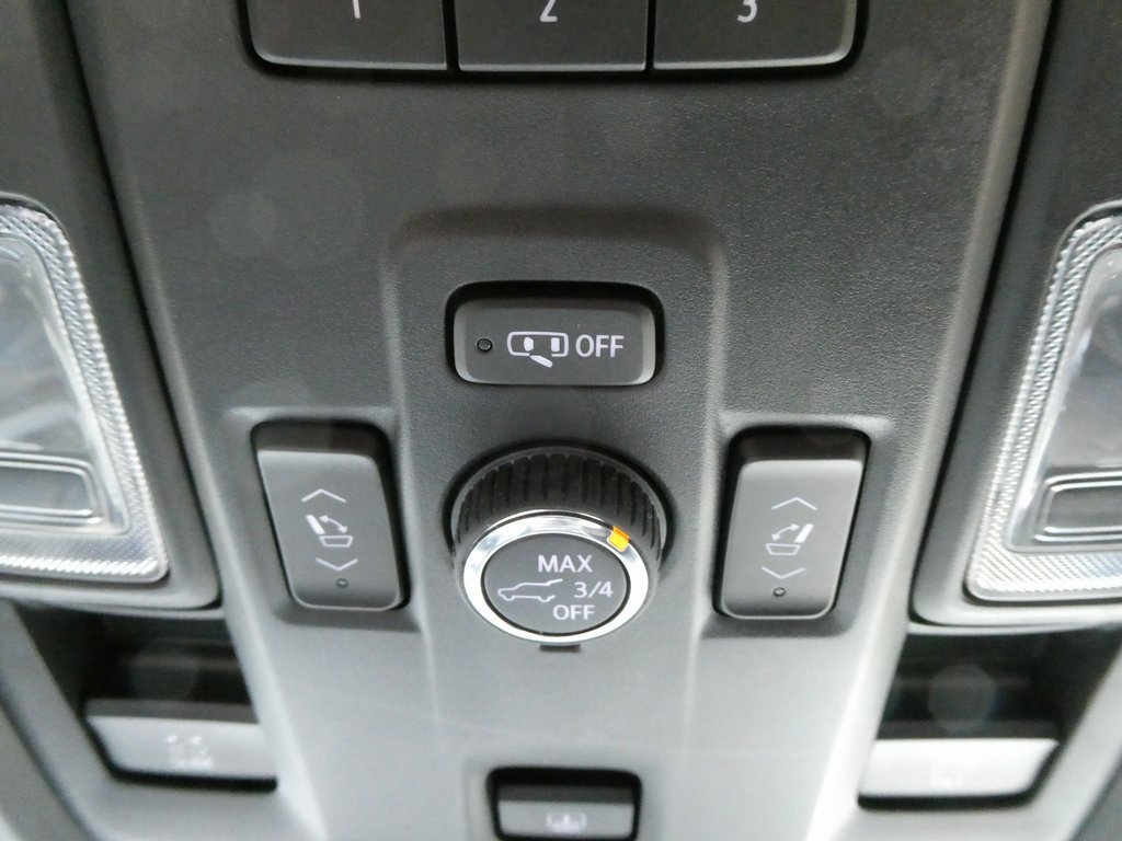 Used 2021 GMC Yukon AT4 w/ AT4 Premium Plus Package image 42