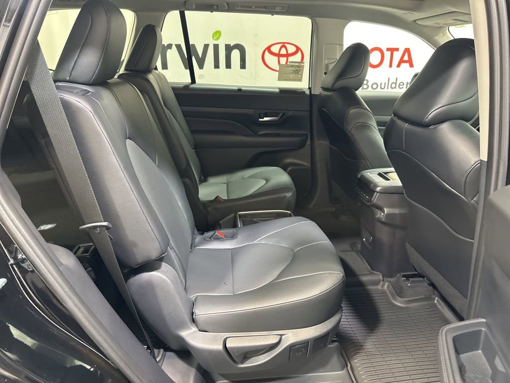 Used 2026 Toyota Grand Highlander XLE image 13