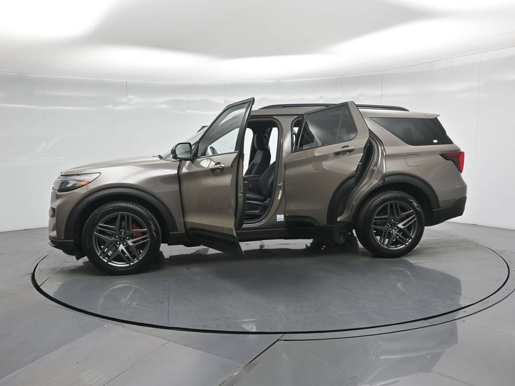 New 2026 Ford Explorer ST-Line w/ ST-Line Street Pack AWD/4WD image 38