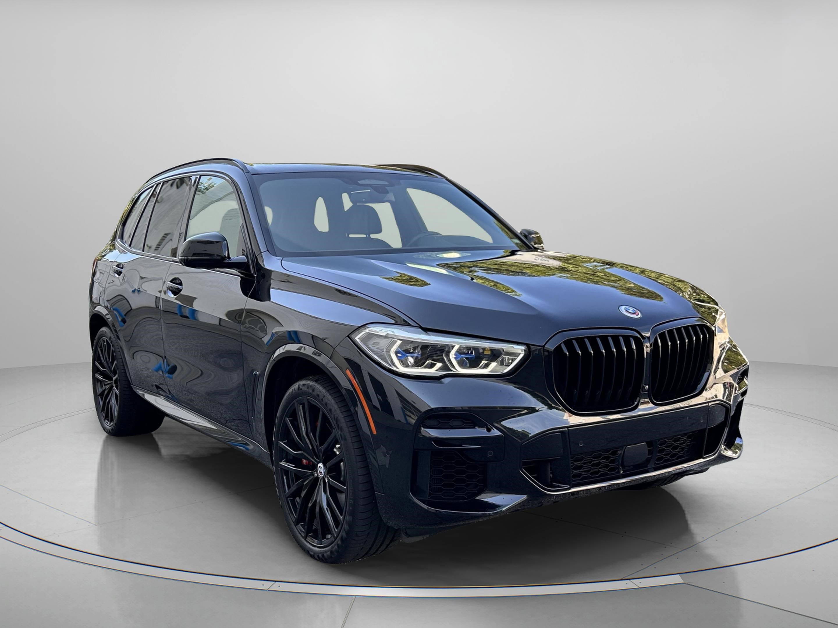 Used 2023 BMW X5 M50i w/ Executive Package image 5