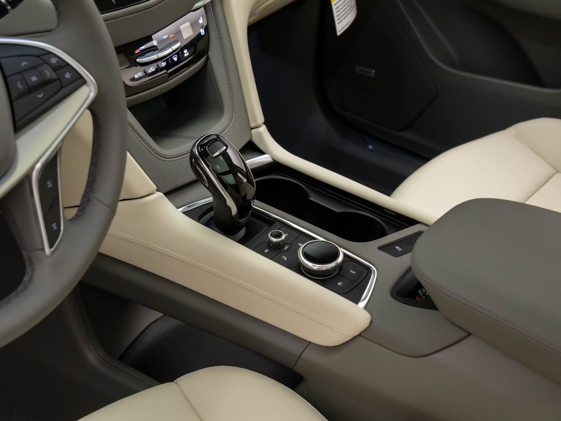 New 2026 Cadillac XT5 Premium Luxury w/ Driver Assist Package image 15