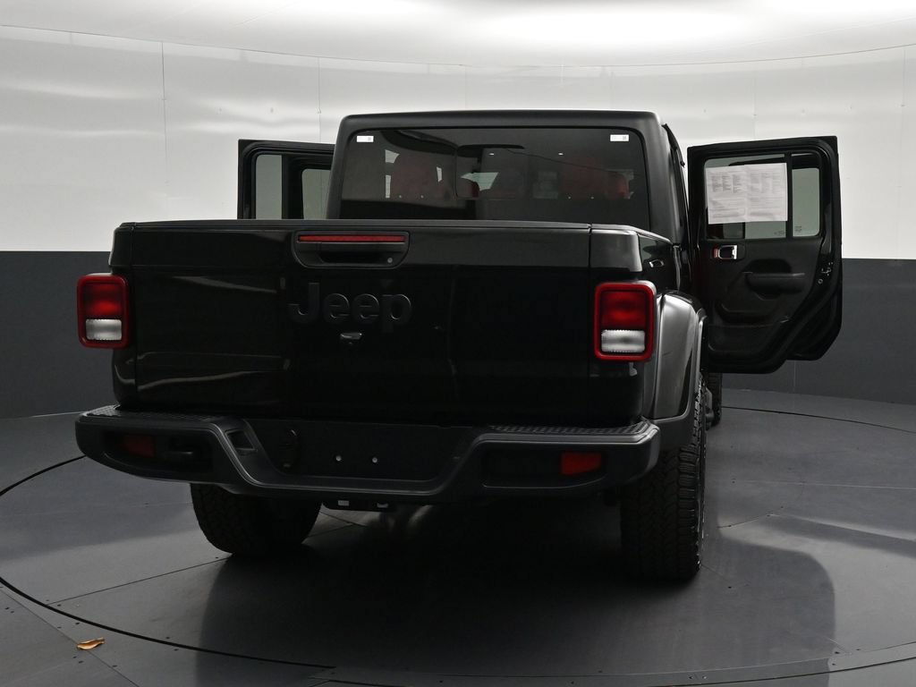 Used 2025 Jeep Gladiator Sport AWD/4WD image 34