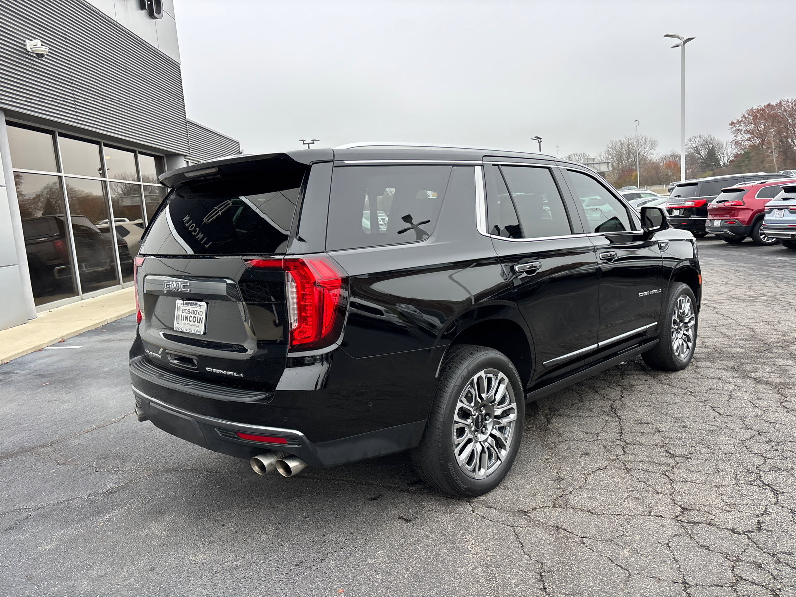 Used 2023 GMC Yukon Denali Ultimate image 7