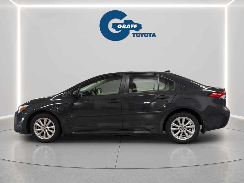 Used 2025 Toyota Corolla LE w/ LE Premium Package image 3