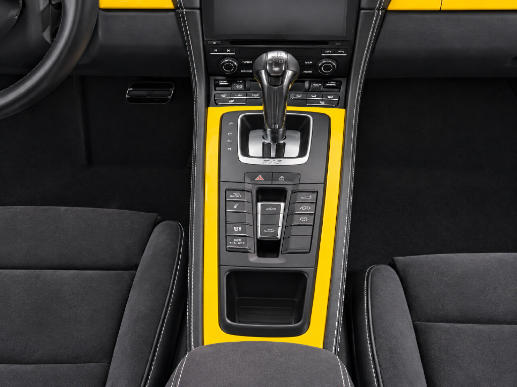 Certified 2021 Porsche 718 Boxster Spyder RWD image 15