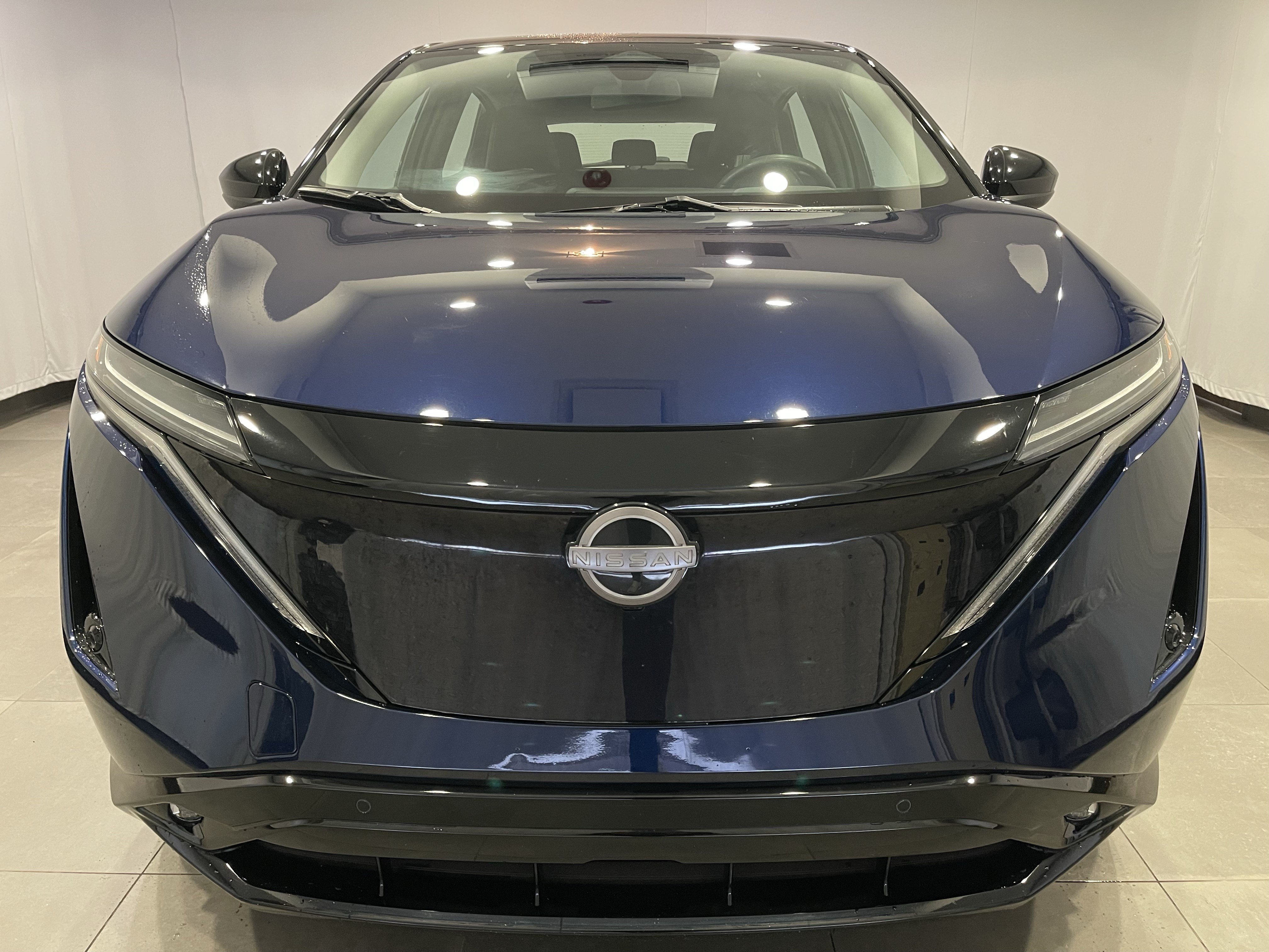 Used 2024 Nissan Ariya AWD image 2