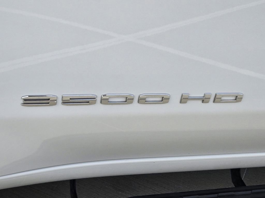 Used 2022 GMC Sierra 3500 SLT w/ Gooseneck/5TH Wheel Package image 12