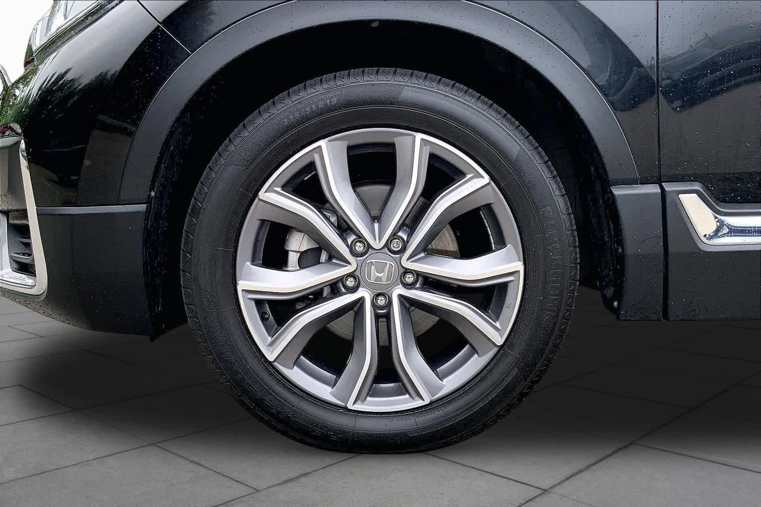 Used 2021 Honda CR-V Touring image 11