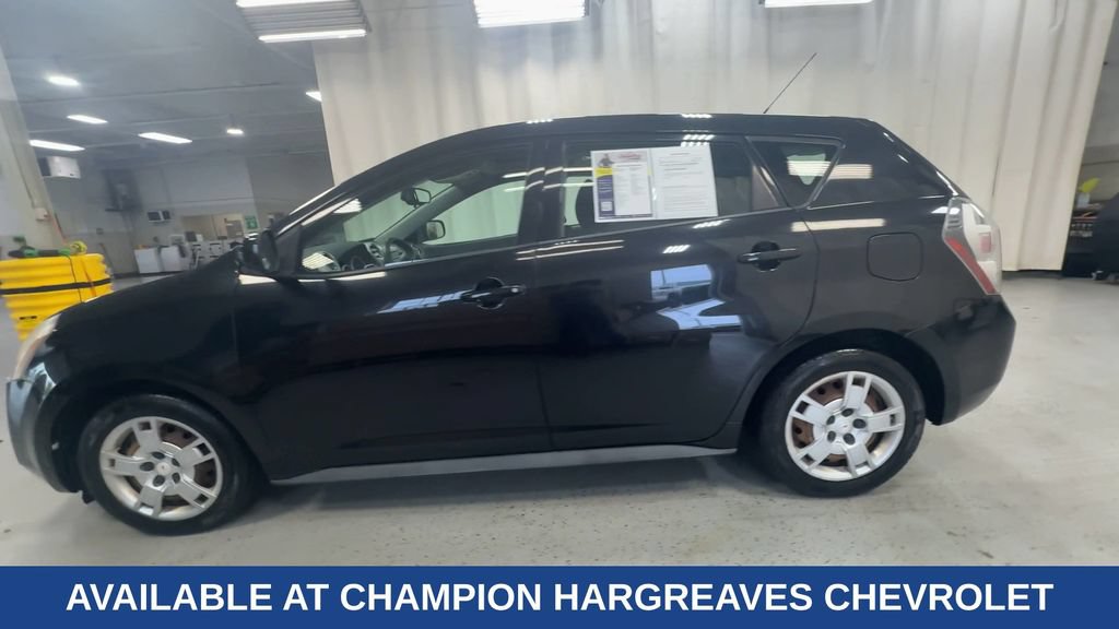 Used 2009 Pontiac Vibe w/ Sun And Sound Package FWD image 7