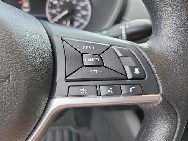 Used 2025 Nissan Sentra SV FWD image 18