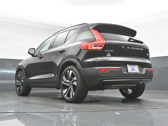 Used 2024 Volvo XC40 B5 Plus w/ Climate Package image 43