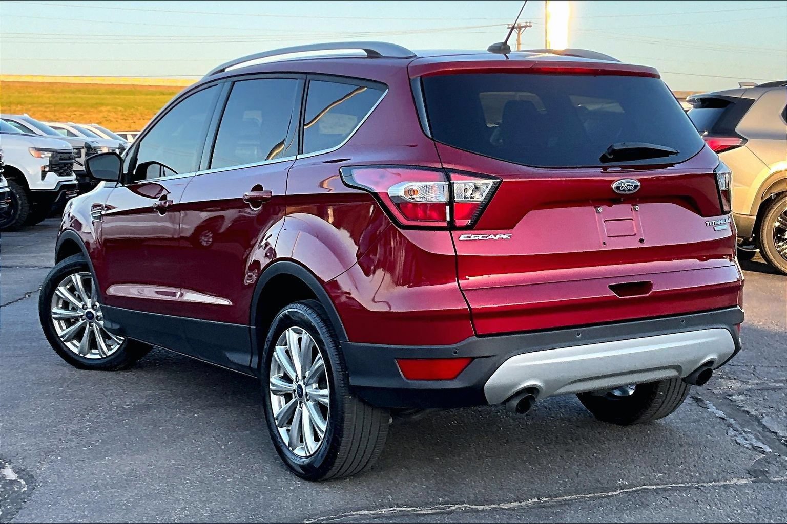 Used 2017 Ford Escape Titanium FWD image 11