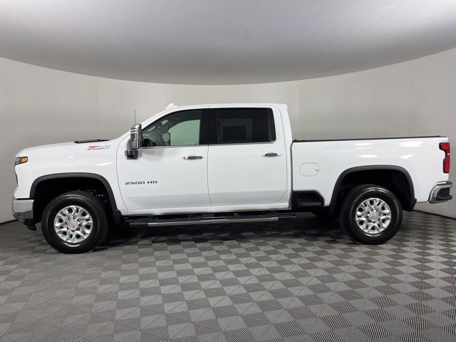 Used 2026 Chevrolet Silverado 2500 LTZ w/ LTZ Premium Package AWD/4WD image 4